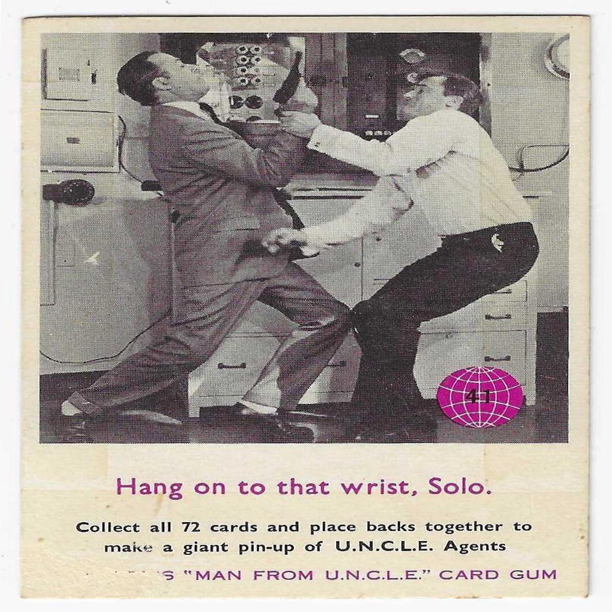 1967 Scanlens Man From U.N.C.L.E. (41) Hang On To That Wrist, Solo